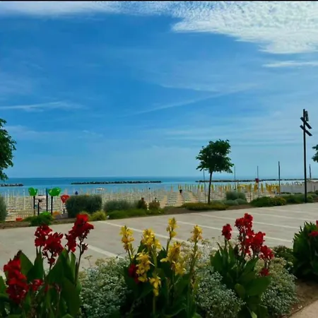 Un Passo Dal Mare Marina