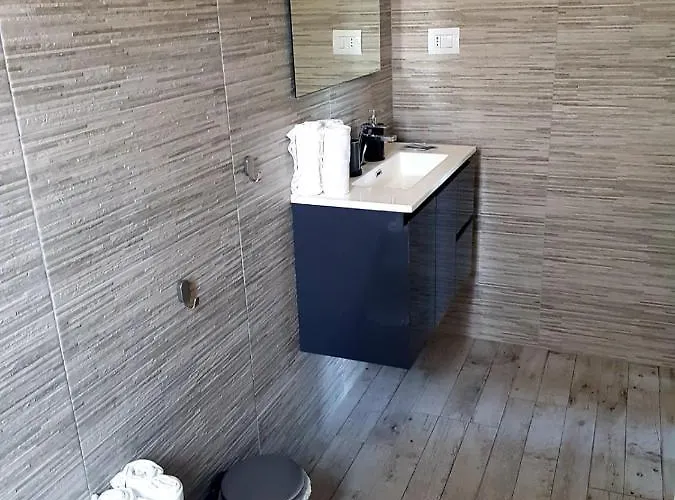 Un Passo Dal Mare Marina