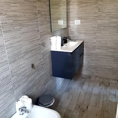 Un Passo Dal Mare Marina