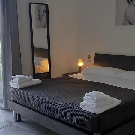 לינה וארוחת בוקר Un Passo Dal Mare Marina סן סלבו