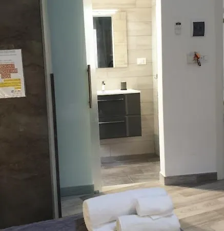 Un Passo Dal Mare Marina לינה וארוחת בוקר 3*