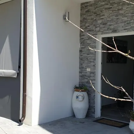 Un Passo Dal Mare Marina